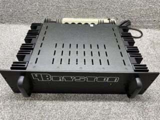 Bryston 4B Amplifier - Image 3