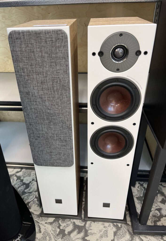 【15(金)21:00まで】DALI OBERON 5 Dali Oberon 5 Speakers – Innovative Audio