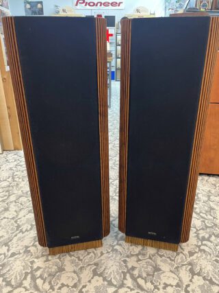 Infinity RS 4b Speakers