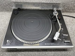 JVC QL-F4 Turntable - Image 3