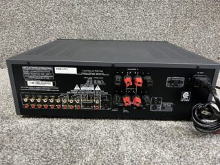 NAD C372 Integrated Amplifier - Image 4