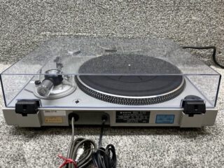 Sanyo TP-1010 Turntable - Image 3