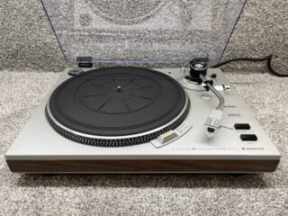 Sanyo TP-1010 Turntable