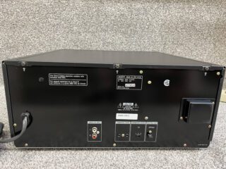 Sony CDP-CX235 200-disc change - Image 5
