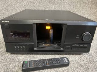 Sony CDP-CX235 200-disc change - Image 2