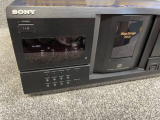 Sony CDP-CX235 200-disc change - Image 3
