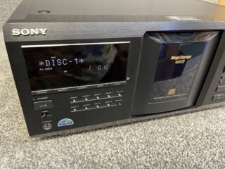 Sony CDP-CX400 400-disc CD Player - Image 2